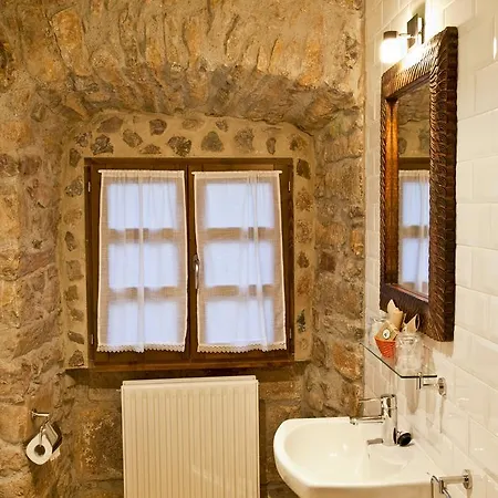 Casona Cuervo San Tirso de Candamo