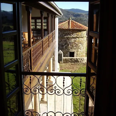 Casona Cuervo Сан-Тирсо-де-Кандамо