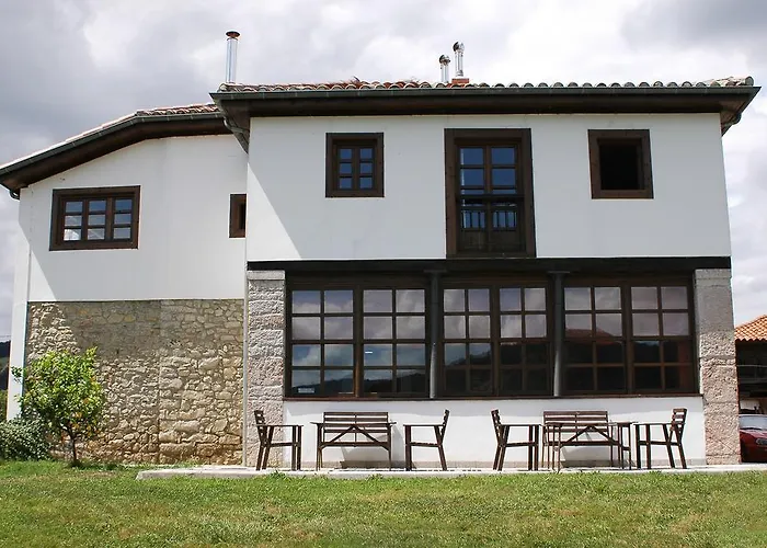 Casona Cuervo San Tirso de Candamo