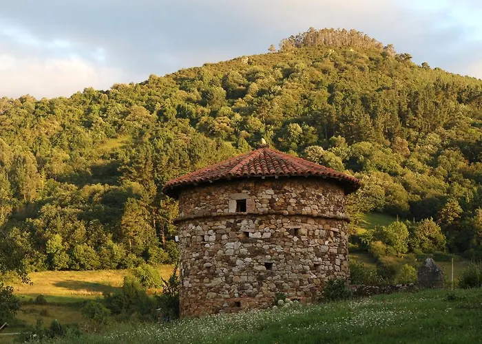 Casona Cuervo Сан-Тирсо-де-Кандамо