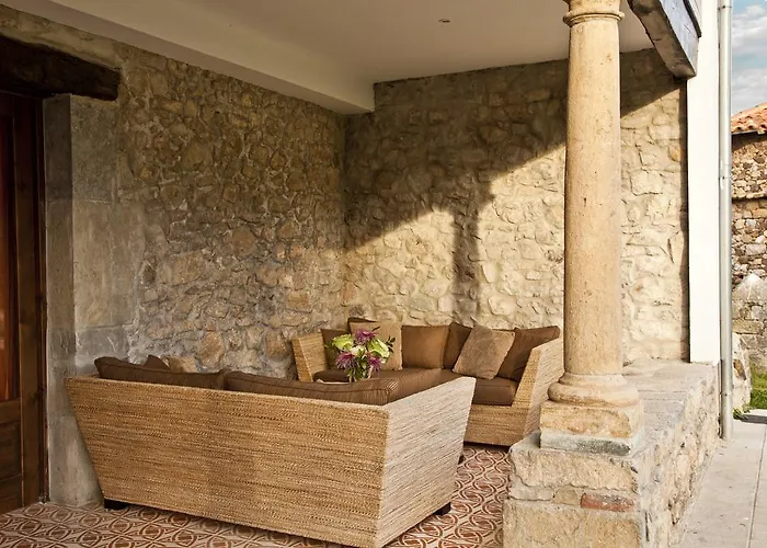 Casona Cuervo San Tirso de Candamo